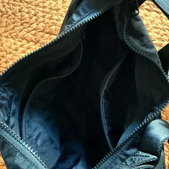 BAGGU Black Crossbody Bag - Picture 5 of 6